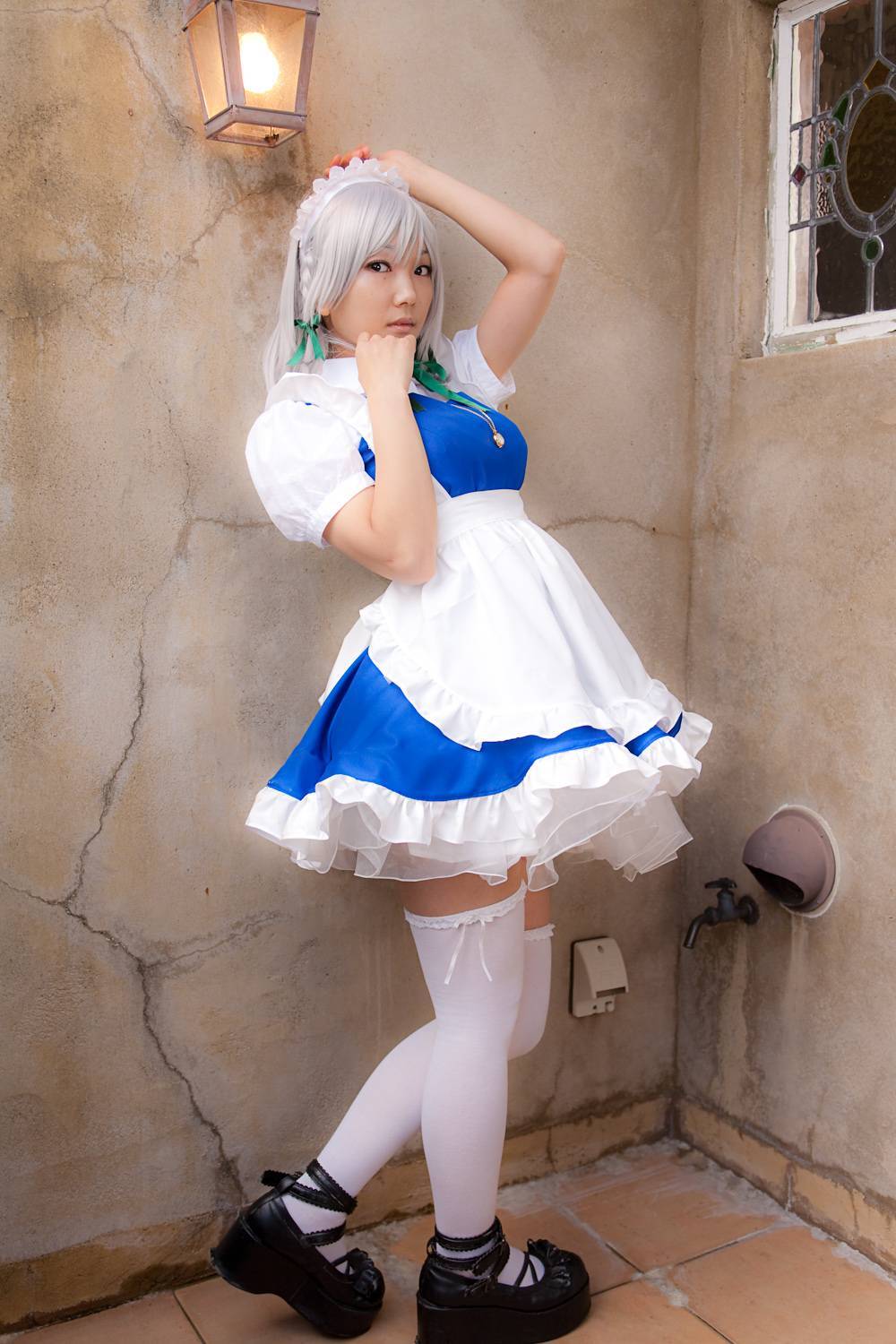 cosplay美女套图 c77 Sakuya Izayoi　白丝假发扮相(1)